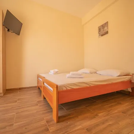 Vavatzanos Apartment